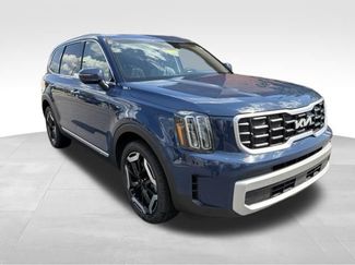 Certified 2024 Kia Telluride S w/ S Sunroof Package FWD 360° Tour