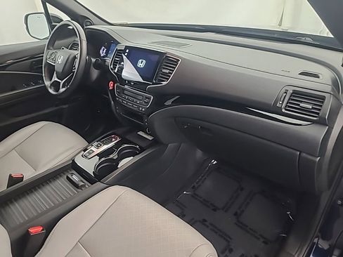 Used 2023 Honda Passport Elite image 13