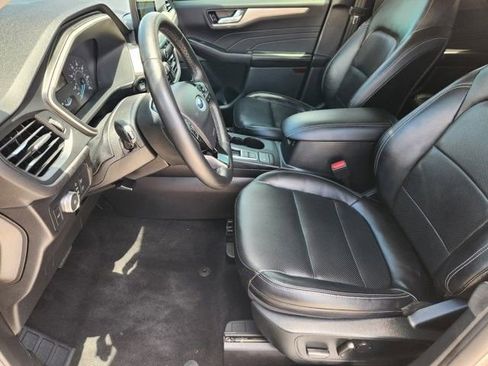 Used 2022 Ford Escape SEL FWD image 12