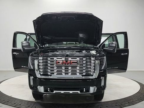 Used 2025 GMC Sierra 3500 Denali w/ Denali Reserve Package AWD/4WD image 10