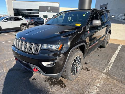 Used 2017 Jeep Grand Cherokee Trailhawk image 1