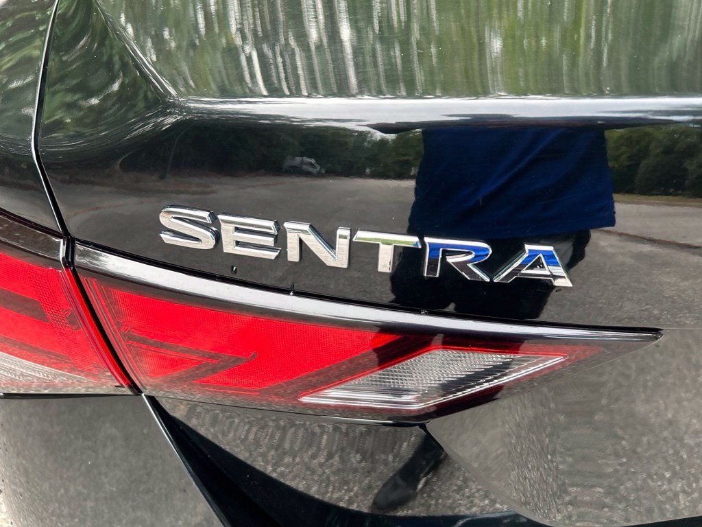 Used 2024 Nissan Sentra SV FWD image 11