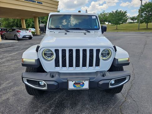 Used 2020 Jeep Gladiator Overland AWD/4WD image 10