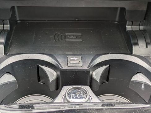 Used 2024 BMW 330e image 24