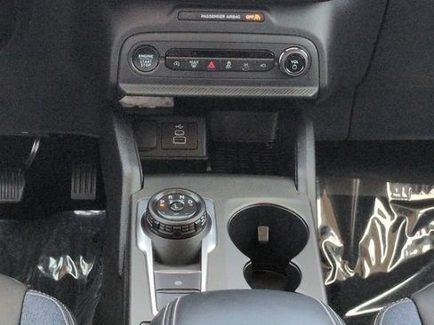 Certified 2025 Ford Bronco Sport Outer Banks w/ Outer Banks Tech Package+ AWD/4WD image 19