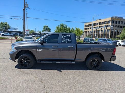 Used 2019 RAM 1500 Express AWD/4WD image 8