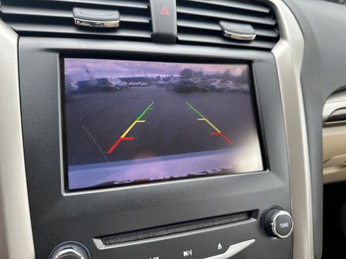 Used 2013 Ford Fusion SE FWD image 31
