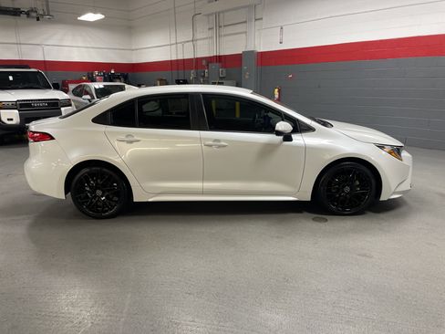 Certified 2023 Toyota Corolla LE image 11