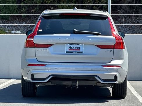 Used 2023 Volvo XC60 B5 Plus w/ Climate Package AWD/4WD image 4