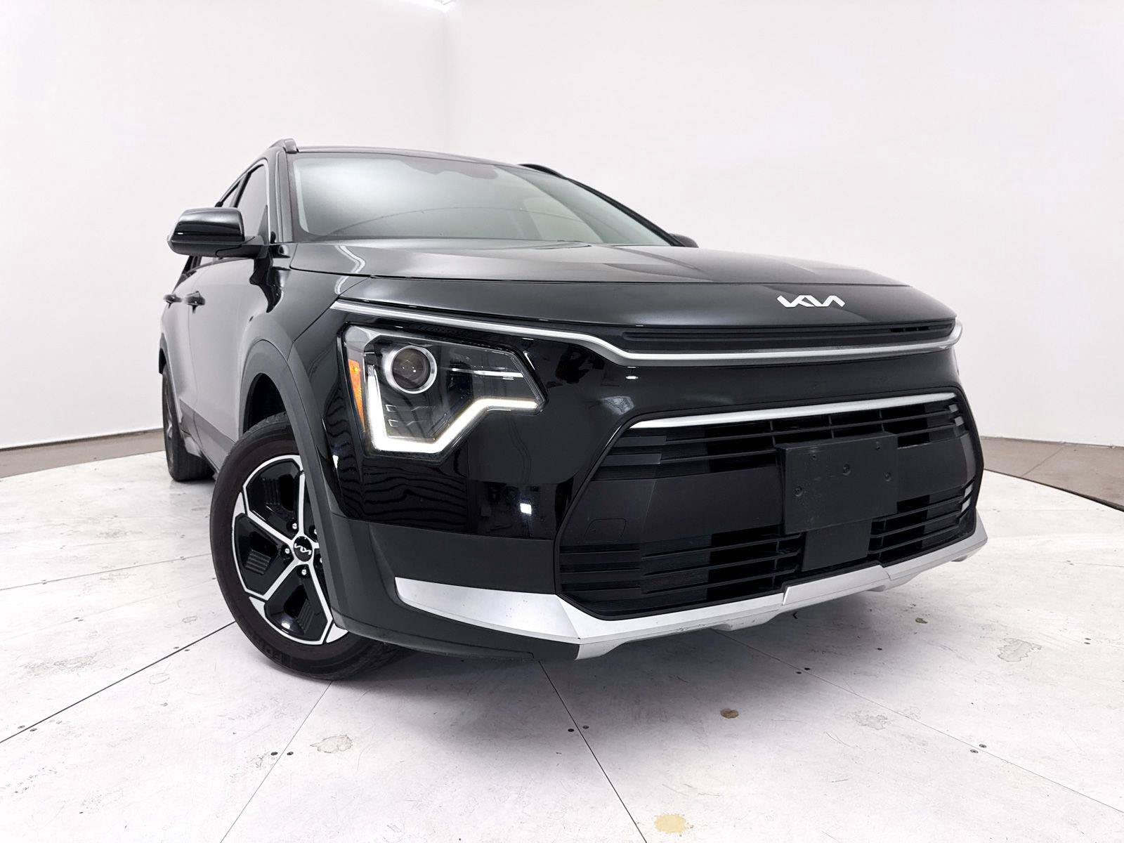 Used 2023 Kia Niro EX FWD image 6