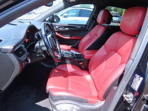 Used 2018 Porsche Macan GTS AWD/4WD image 10