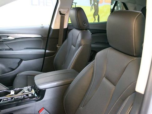 Used 2023 Buick Envision Essence FWD image 19