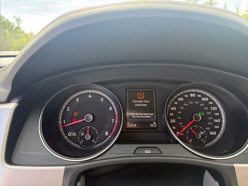 Used 2020 Volkswagen Atlas SE w/ Towing Package FWD image 14