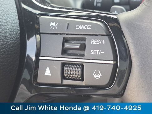 Certified 2025 Honda Pilot Black Edition image 33