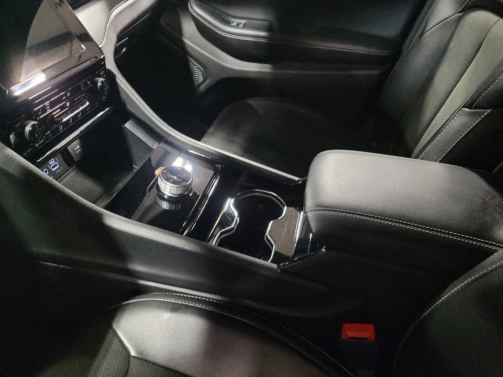 Used 2023 Jeep Grand Cherokee Altitude RWD image 26