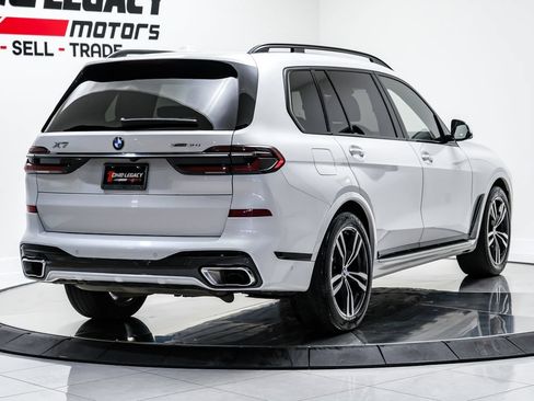 Used 2025 BMW X7 xDrive40i AWD/4WD image 6