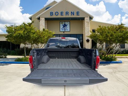 Used 2015 Ford F150 Lariat w/ Equipment Group 502A Luxury image 5