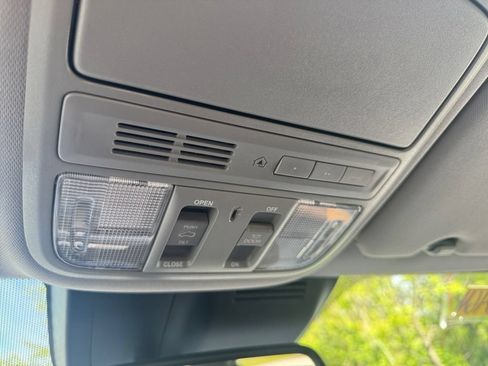 Used 2022 Honda CR-V EX-L image 24