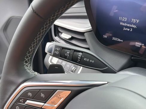 Certified 2025 Buick Enclave Preferred FWD image 23