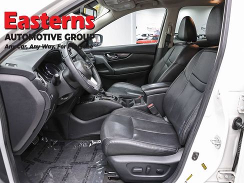 Used 2020 Nissan Rogue SL w/ Premium Package AWD/4WD image 14