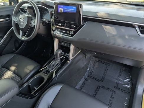 Used 2024 Toyota Corolla Cross AWD Hybrid image 32