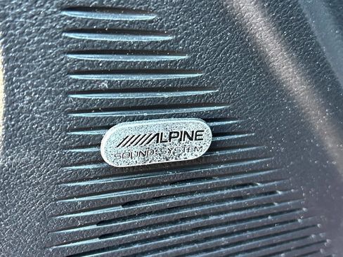 Used 2016 Dodge Challenger SXT Plus image 23