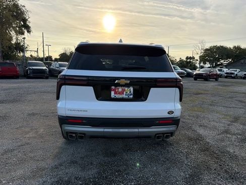 New 2026 Chevrolet Traverse LT image 9