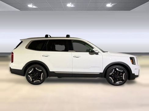 Used 2025 Kia Telluride S AWD/4WD image 8