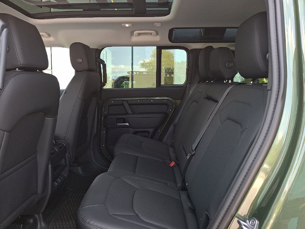 New 2026 Land Rover Defender 110 S AWD/4WD image 6