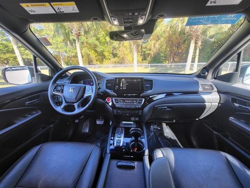 Certified 2022 Honda Pilot Black Edition image 15