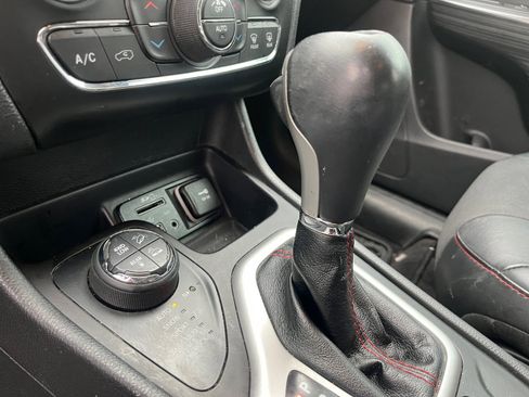 Used 2016 Jeep Cherokee Trailhawk w/ Comfort/Convenience Group image 30