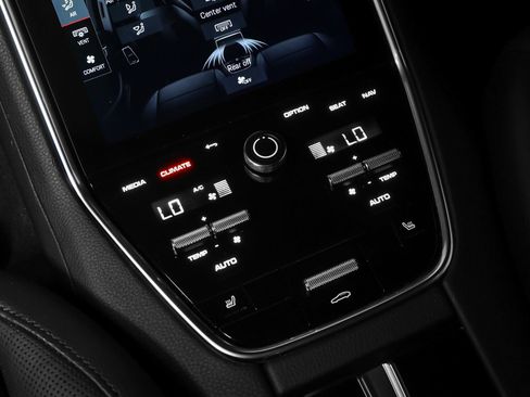 Certified 2023 Porsche Panamera AWD/4WD image 42