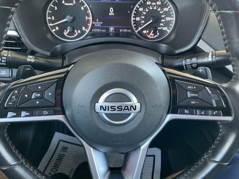 Used 2020 Nissan Altima 2.5 SR FWD image 28