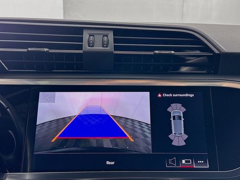 Used 2023 Audi Q3 2.0T Premium image 22