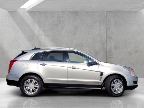 Used 2012 Cadillac SRX Luxury image 3