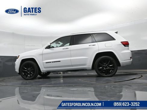 Used 2020 Jeep Grand Cherokee Altitude AWD/4WD image 45
