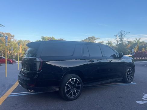 Used 2025 Chevrolet Suburban RST w/ Comfort Package image 15