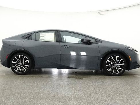 New 2026 Toyota Prius Plug-In Hybrid FWD image 36