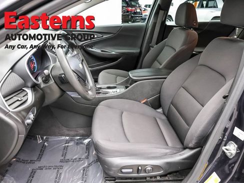 Used 2023 Chevrolet Malibu LT FWD image 14
