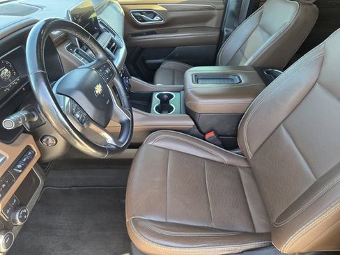 Used 2023 Chevrolet Tahoe High Country RWD image 14