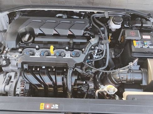 Used 2025 Hyundai Venue SEL FWD image 30