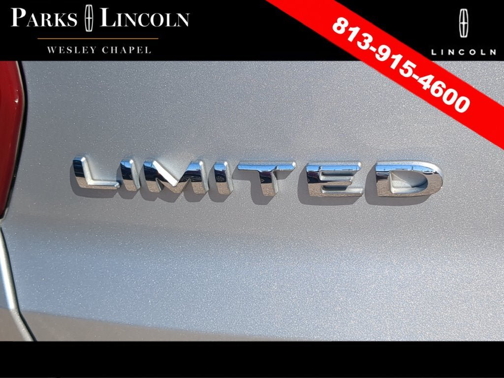 Used 2018 Ford Explorer Limited w/ Ford Safe & Smart Package FWD image 10