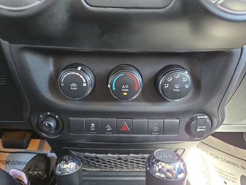 Used 2013 Jeep Wrangler Unlimited Sahara w/ Trailer Tow Group AWD/4WD image 27