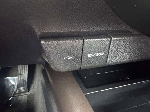 Certified 2021 Toyota Camry XLE image 35