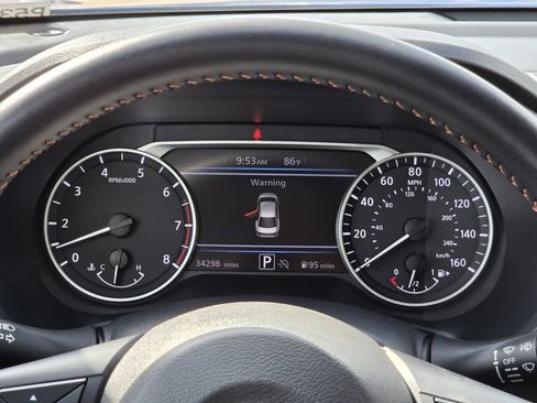 Used 2025 Nissan Sentra SR FWD image 15