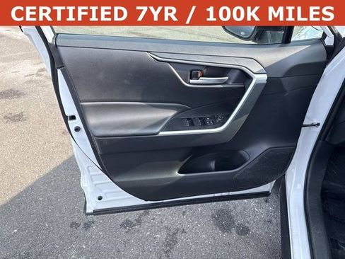Used 2025 Toyota RAV4 XLE image 13