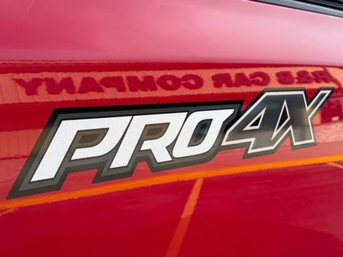 Used 2020 Nissan Titan PRO-4X image 39