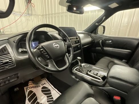Used 2024 Nissan Armada SL w/ Midnight Edition Package image 9
