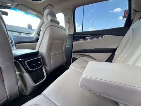 Used 2019 Lincoln Nautilus Reserve image 19