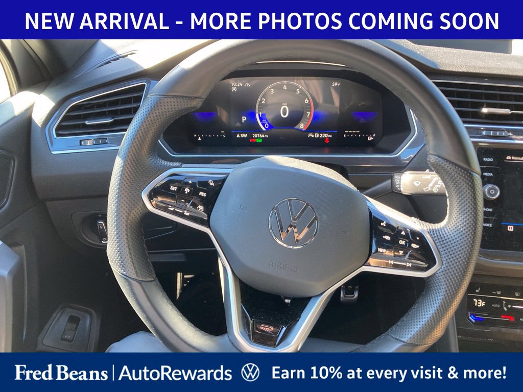Certified 2024 Volkswagen Tiguan SE R-Line AWD/4WD image 11